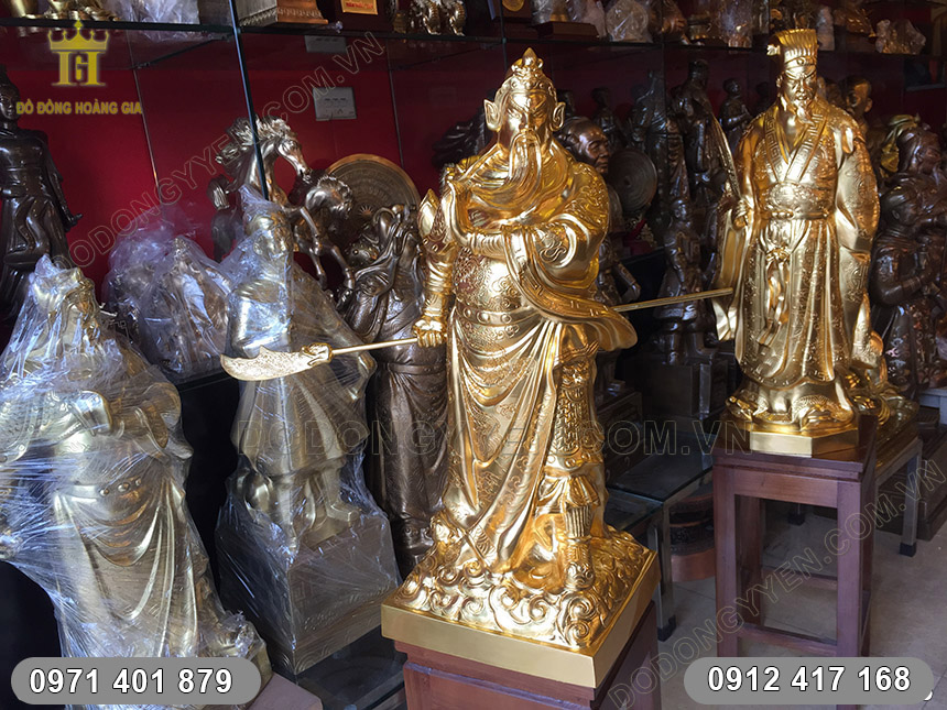 Tượng Quan C&ocirc;ng D&aacute;t V&agrave;ng